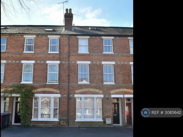 House for rent in Newtown, Reading