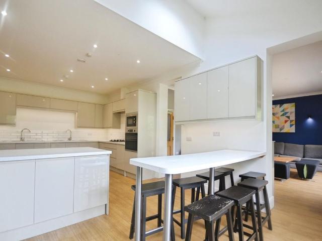 Room for rent in Newtown, Reading