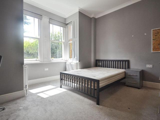 Room for rent in Newtown, Reading