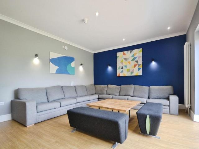 Room for rent in Newtown, Reading