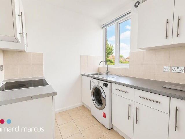 Apartment for rent in London Borough of Croydon, Selsdon