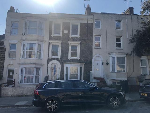 House for rent in Cliftonville West, Acol