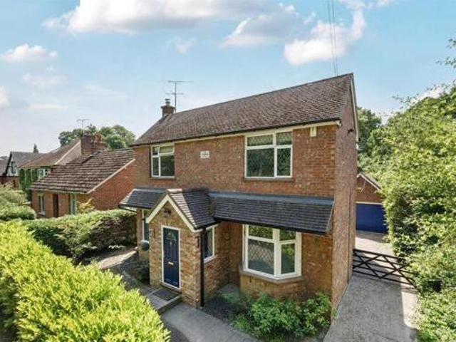 House for sale in Crowthorne