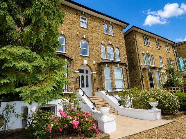Apartment for rent in London Borough of Croydon, Addiscombe