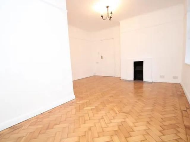 Studio for rent in London Borough of Croydon, Addiscombe