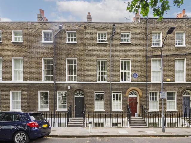 House for rent in West Kensington, Greater London
