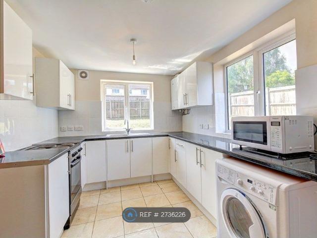 House for rent in Berrylands, Greater London