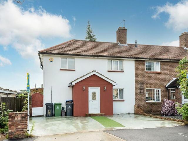 House for rent in Royal Borough of Kingston upon Thames, Greater London