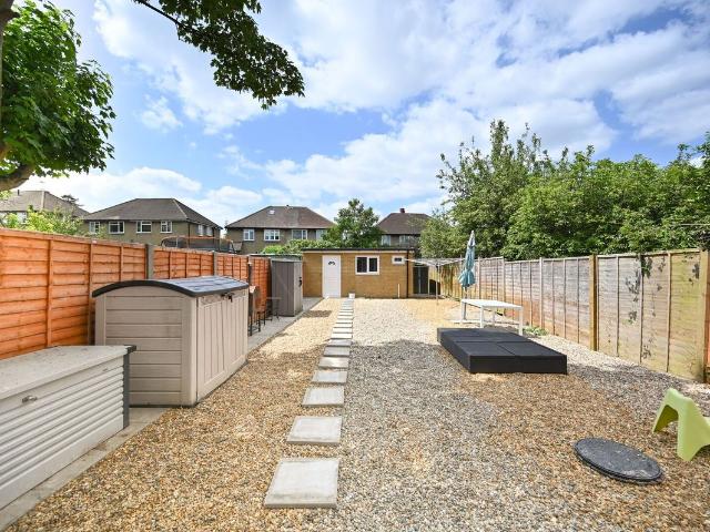 Studio for rent in Berrylands, Greater London