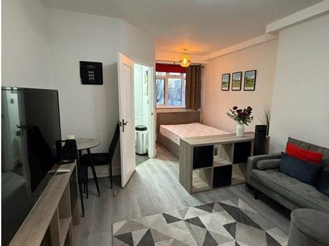 Studio for rent in St. John's Wood, Greater London