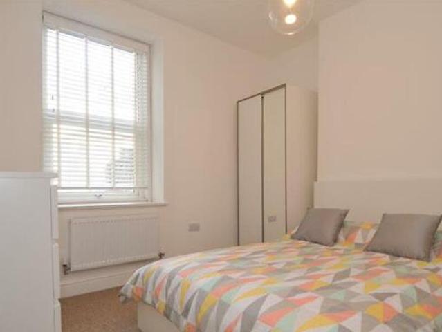 House for rent in Follaton, Strode