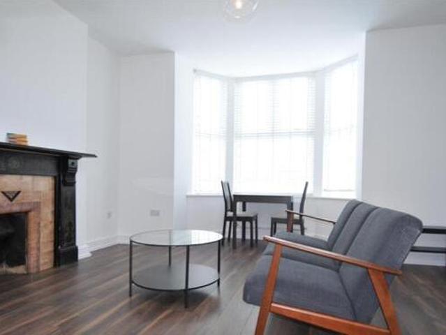 House for rent in Follaton, Strode