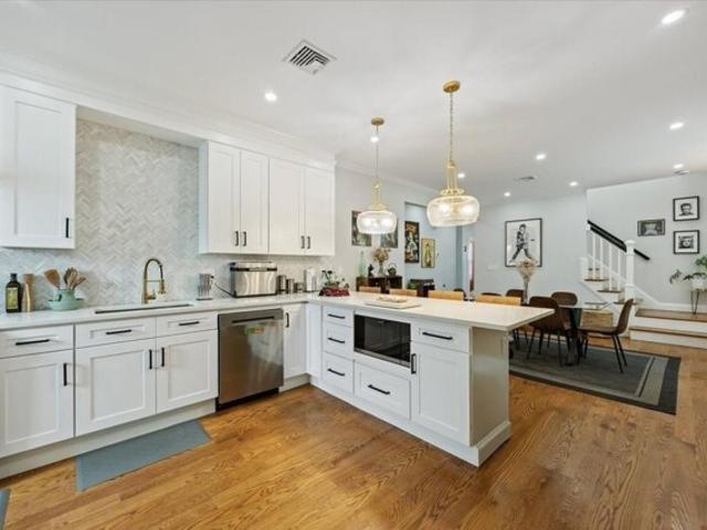 Condo for sale in Orange - Addison, Chelsea
