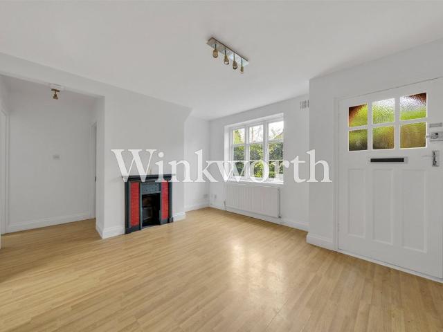 Apartment for rent in Temple Fortune, Greater London