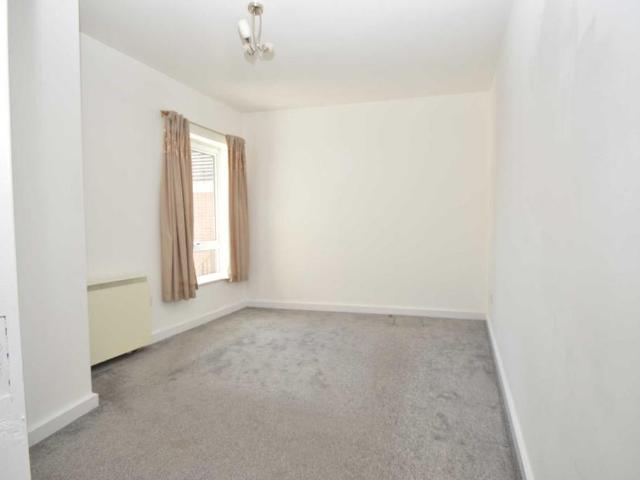 Apartment for rent in Addlestone, Runnymede