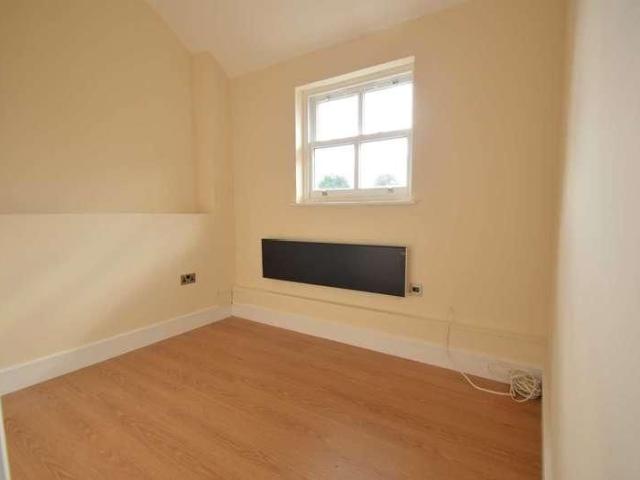 Apartment for rent in Addlestone, Runnymede