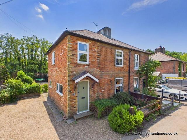House for rent in Row Town, Surrey
