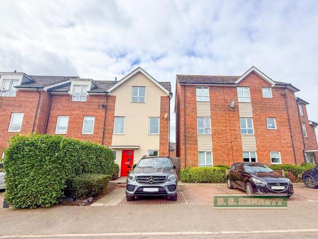 House for rent in Chertsey, Runnymede