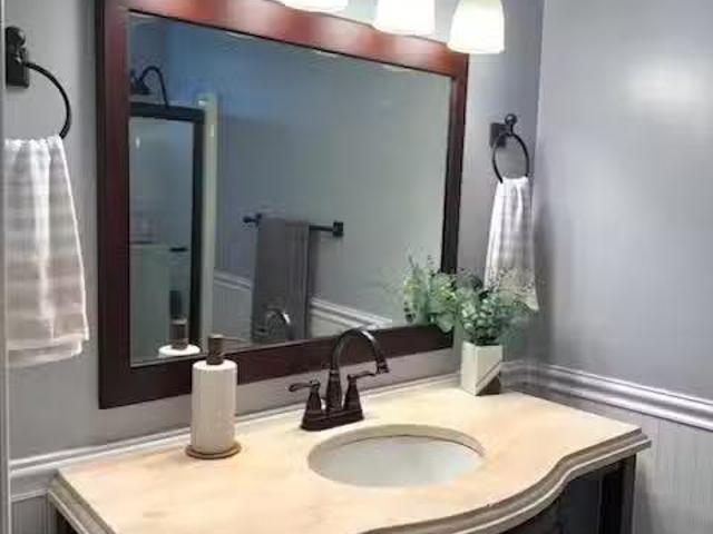 House for rent in Ontario