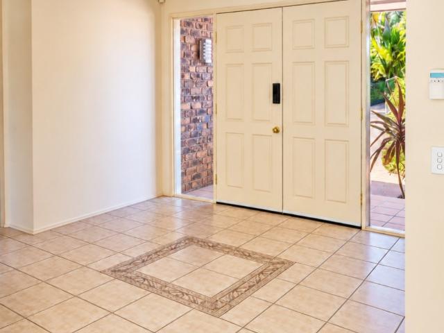 House for rent in Molendinar, Gold Coast City
