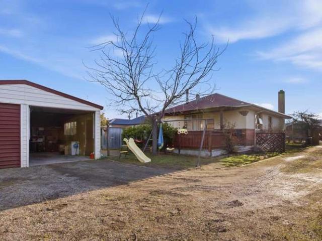 House for rent in Otakou
