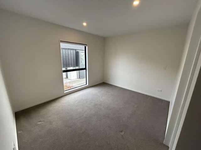 Townhouse for rent in Canterbury