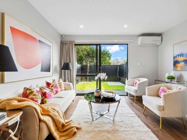 Townhouse for rent in Owhata