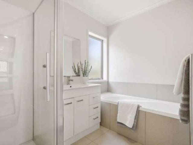 House for rent in Paremoremo