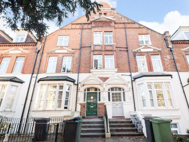 Apartment for rent in London Borough of Lewisham, Brockley