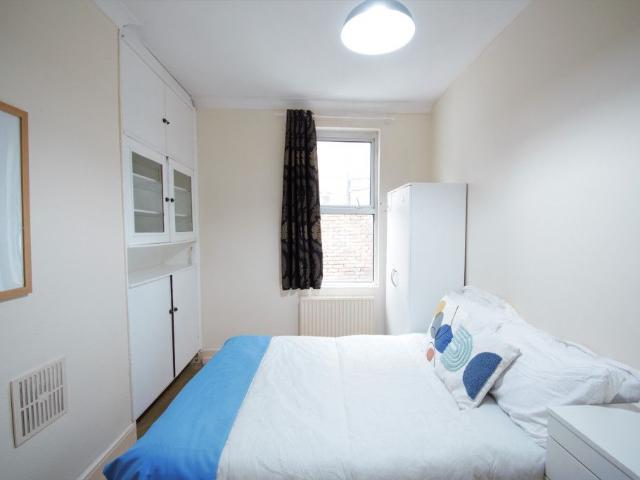 Room for rent in Shepherd's Bush, Greater London