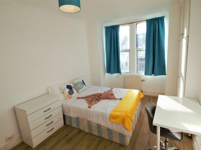 Room for rent in Shepherd's Bush, Greater London