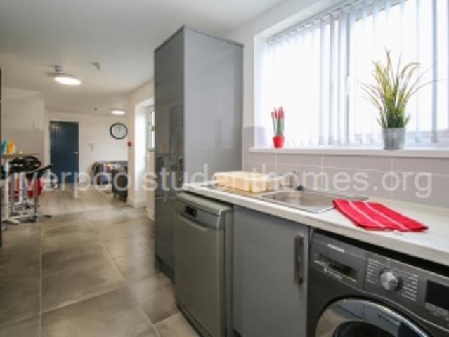 House for rent in Kensington, Calderstones