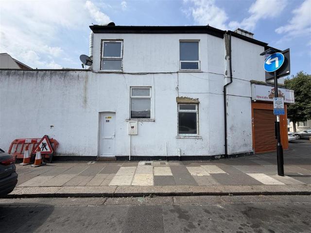 Apartment for rent in London Borough of Ealing, Greater London