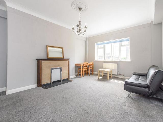Apartment for rent in Belsize Park, Greater London