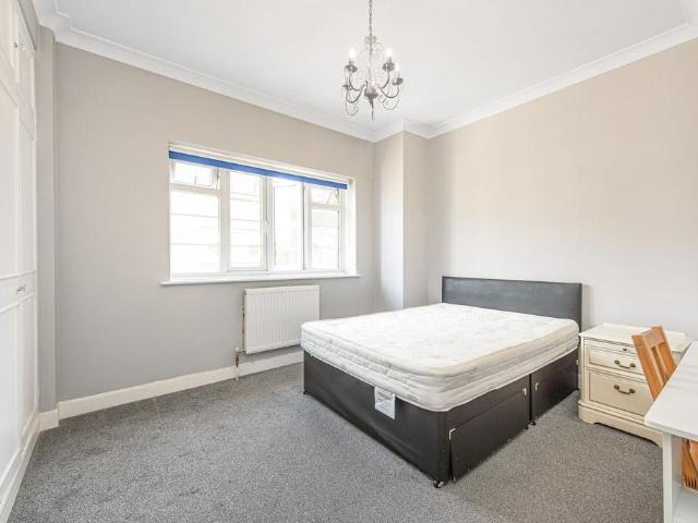 House for rent in Belsize Park, Greater London