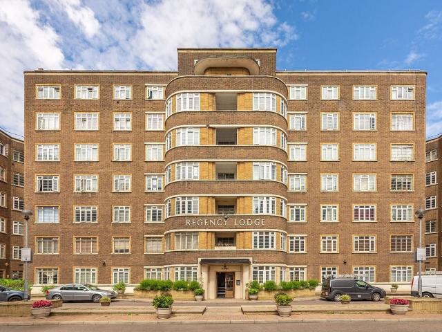 House for rent in Belsize Park, Greater London
