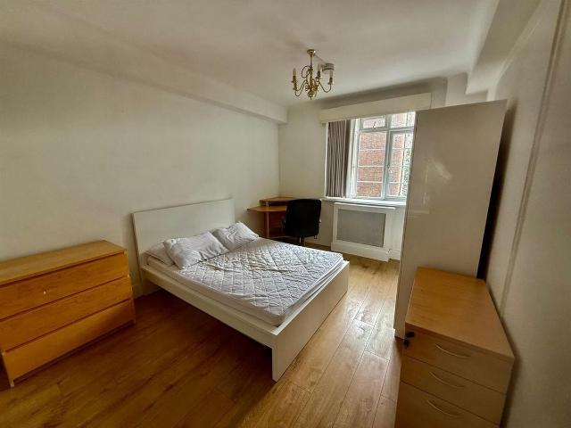 House for rent in Primrose Hill, Greater London