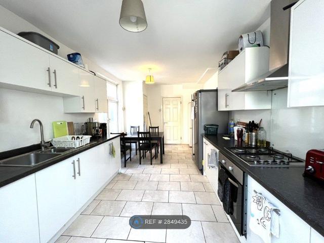 Room for rent in London Borough of Hounslow, Greater London