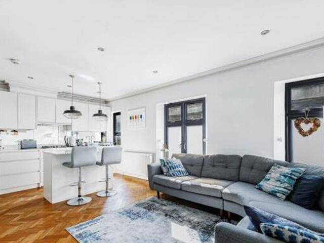 House for sale in Brentford End, Greater London