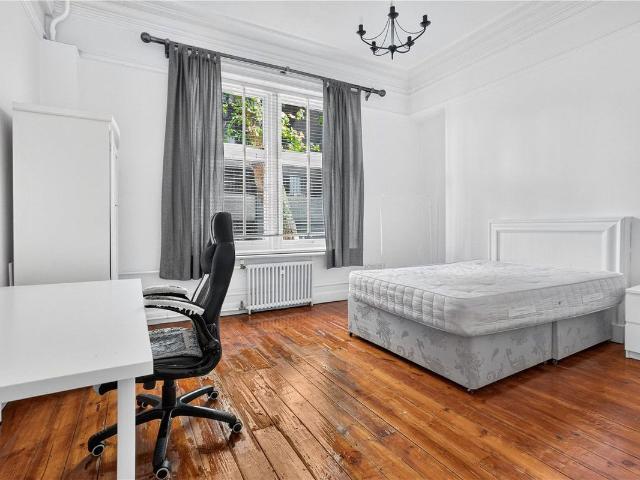 Apartment for rent in Saint Giles, Bloomsbury