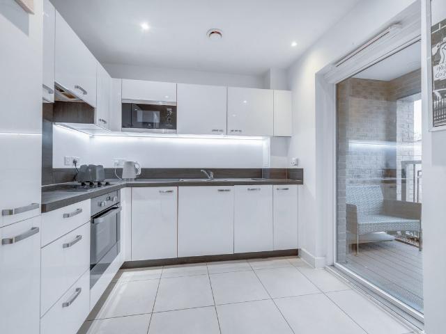 Apartment for rent in London Borough of Lewisham, Ladywell