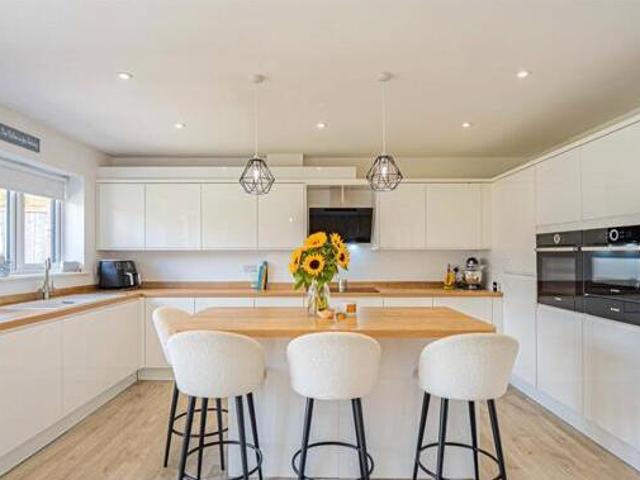 House for sale in Pouchen End, Hertfordshire