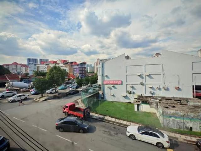 Shop for rent in Taman Tun Dr Ismail, Kuala Lumpur