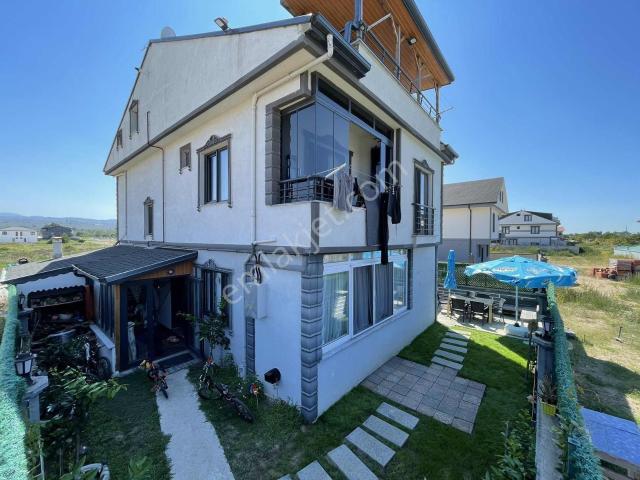 Yalı Mahallesi, Kocaali içerisinde satılık Villa
