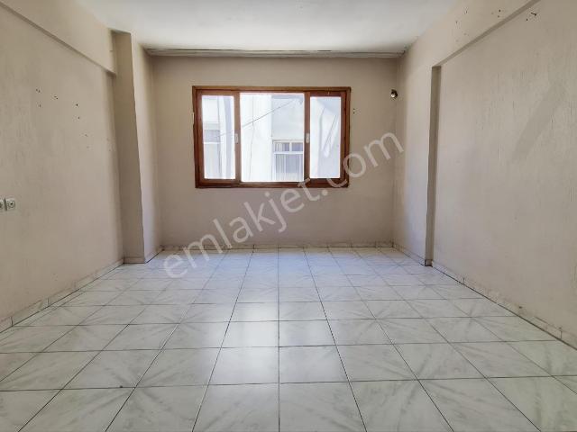 Adalet Mahallesi, Bayraklı içerisinde kiralık mülk