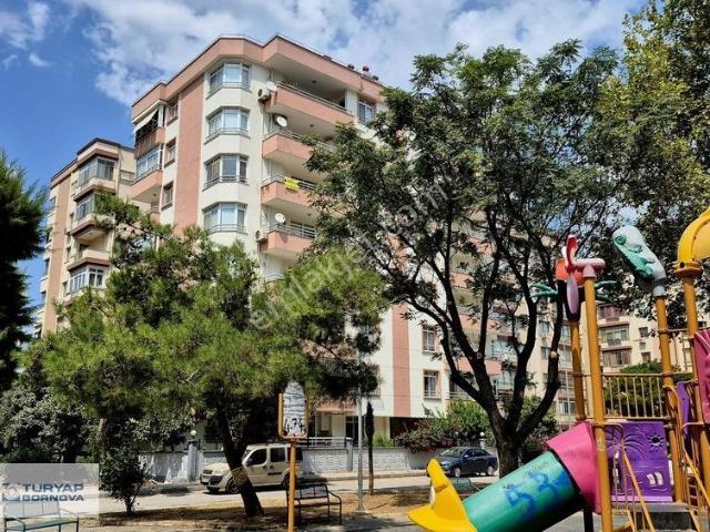 Bayrakli, İzmir içerisinde kiralık mülk