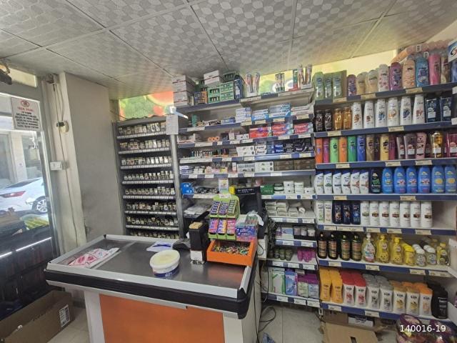 Bayrakli, İzmir içerisinde satılık Dükkan