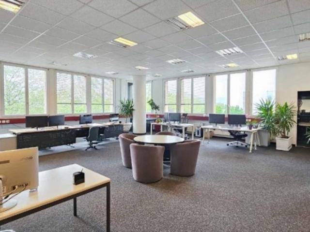 Büro mieten in Renens, Waadt