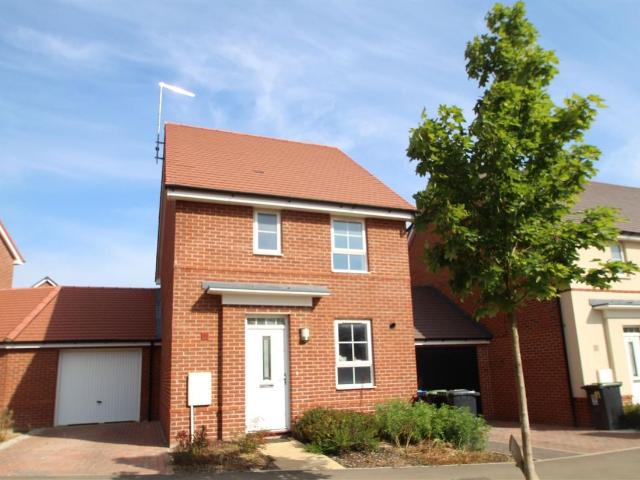 Apartment for rent in Maylands, Pouchen End