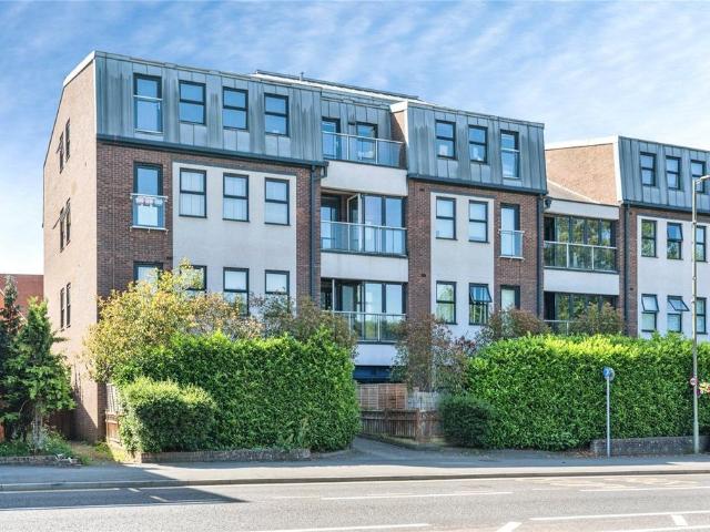 Apartment for rent in Heol-las, Surrey